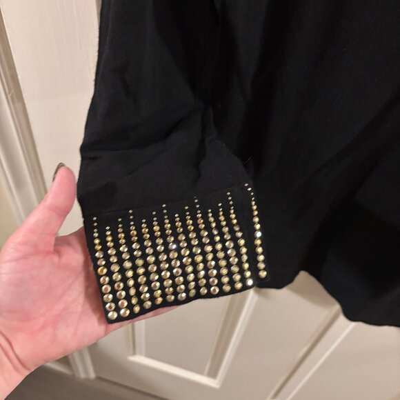 Boston Proper Black Embellished Long Sleeve V-Neck Tunic Top ~ Medium ~ EUC - Picture 3 of 7